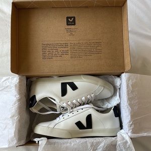 Veja Esplar Logo Leather Sneakers | Black & White